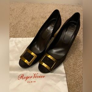 Roger Vivier Suede Pumps